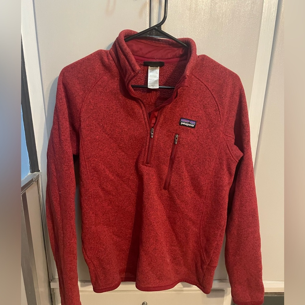 Hardly worn Red Patagonia Pullover
